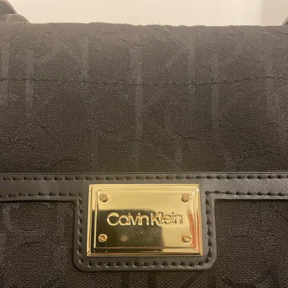 Calvin Klein purse - Picture 3 of 4